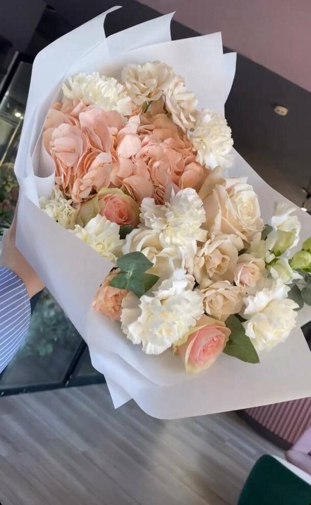 Букет "пастельная нежность", артикул F1245865 - 4500 рублей, доставка по городу. Flawery - доставка цветов