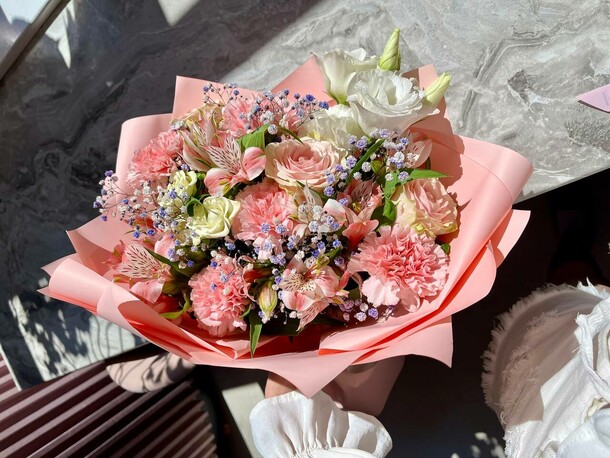 Букет «лучистая красота», артикул F1325298 - 3900 рублей, доставка по городу. Flawery - доставка цветов