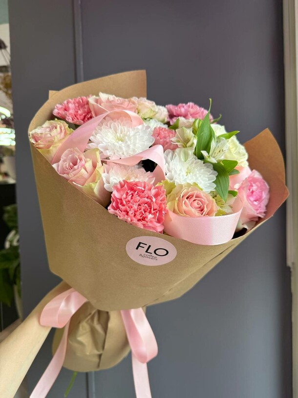 Букет «для тебя», артикул F1325664 - 3300 рублей, доставка по городу. Flawery - доставка цветов