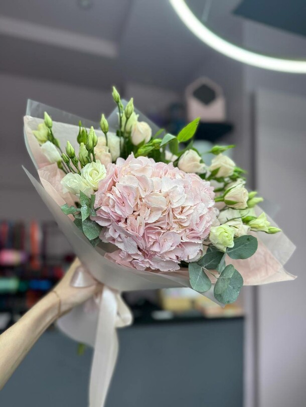 Букет «крис», артикул F1331353 - 3000 рублей, доставка по городу. Flawery - доставка цветов