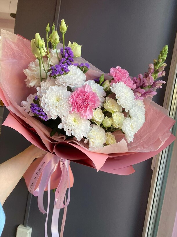 Букет «чарующий каприз», артикул F1334787 - 2750 рублей, доставка по городу. Flawery - доставка цветов