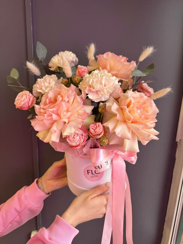 Композиция «манит любовью», артикул F1345072 - 4800 рублей, доставка по городу. Flawery - доставка цветов