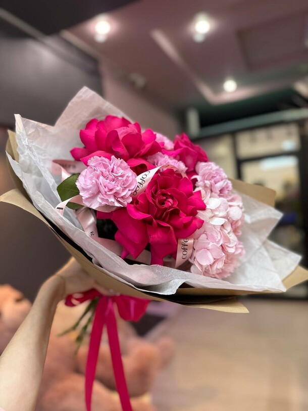 Букет «яркий взгляд», артикул F1349822 - 2490 рублей, доставка по городу. Flawery - доставка цветов