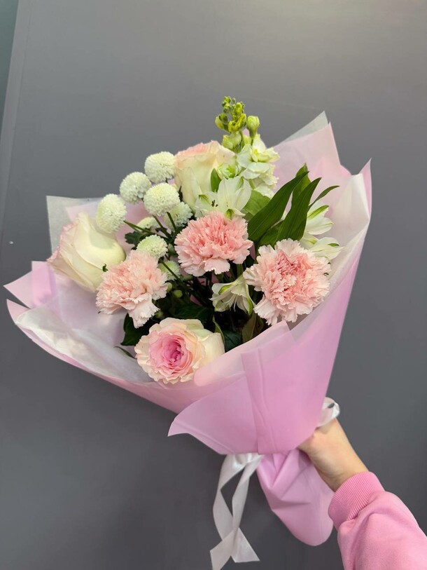 Букет «манящая нежность», артикул F1356740 - 2600 рублей, доставка по городу. Flawery - доставка цветов