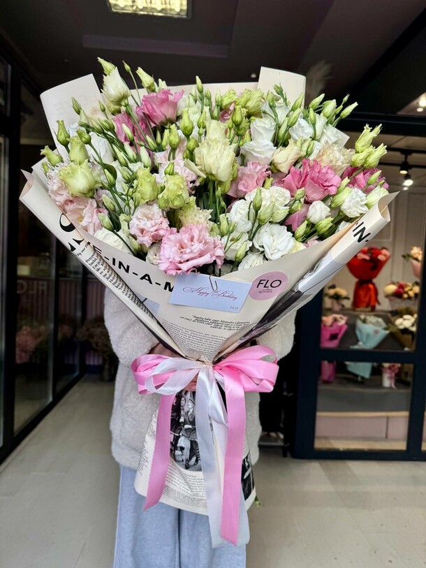 Моно букет из эустомы, артикул F1357406 - 6650 рублей, доставка по городу. Flawery - доставка цветов