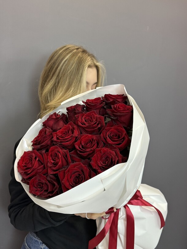 Букет из 15 роз «страсть», артикул F1362976 - 4875 рублей, доставка по городу. Flawery - доставка цветов