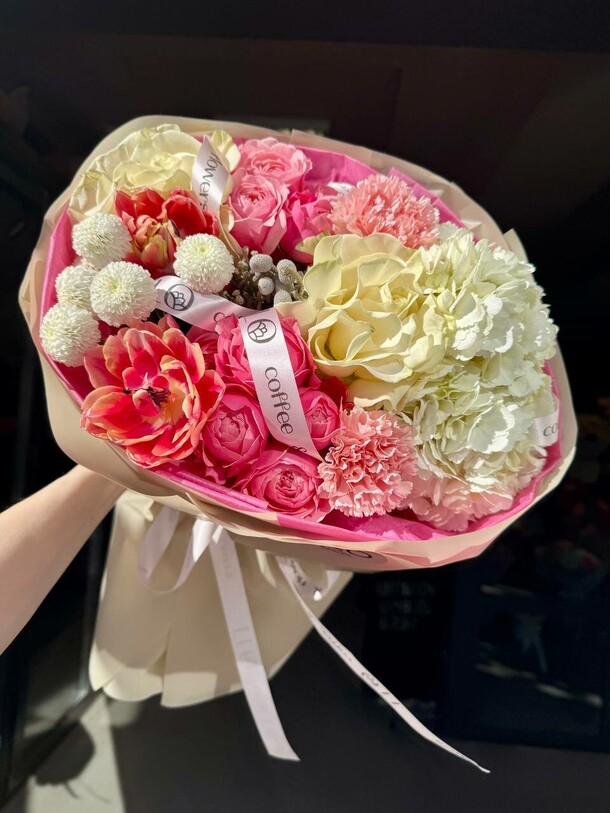 Букет «весна в цвету», артикул F1395050 - 4810 рублей, доставка по городу. Flawery - доставка цветов