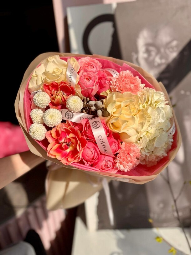 Букет «весна в цвету», артикул F1395149 - 4810 рублей, доставка по городу. Flawery - доставка цветов