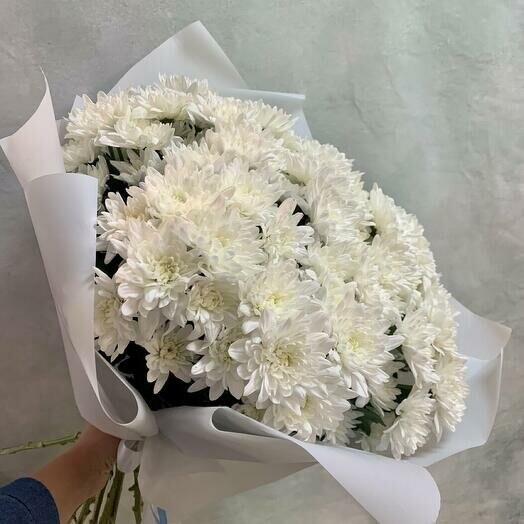 Букет из 19 кустовых хризантем, артикул F1232304 - 7590 рублей, доставка по городу. Flawery - доставка цветов