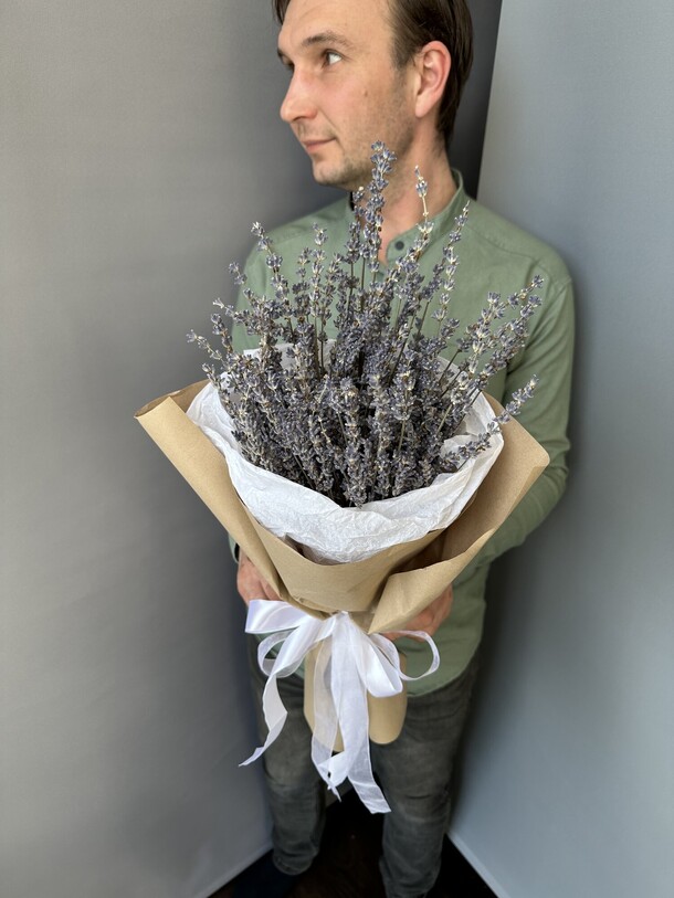 Ароматный букет из лаванды, артикул F1268187 - 2343 рублей, доставка по городу. Flawery - доставка цветов