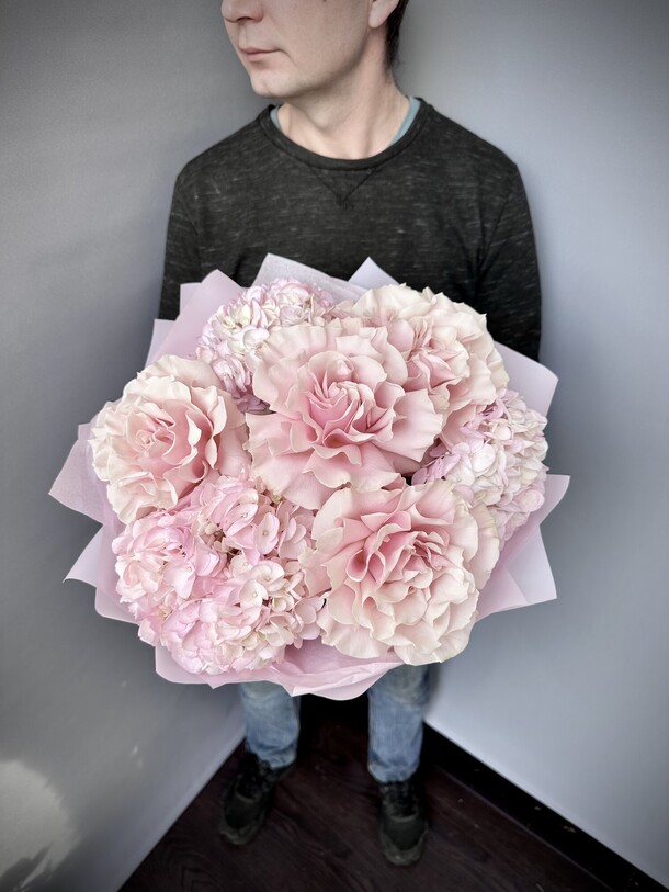 Нежный букет « розовое кружево», артикул F1491724 - 4378 рублей, доставка по городу. Flawery - доставка цветов