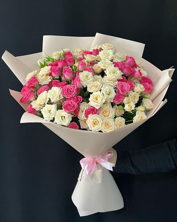 Букет м, артикул F1136754 - 21923 рублей, доставка по городу. Flawery - доставка цветов