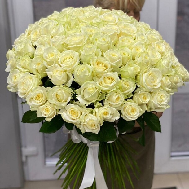 Белая 101, артикул F1137096 - 33905 рублей, доставка по городу. Flawery - доставка цветов