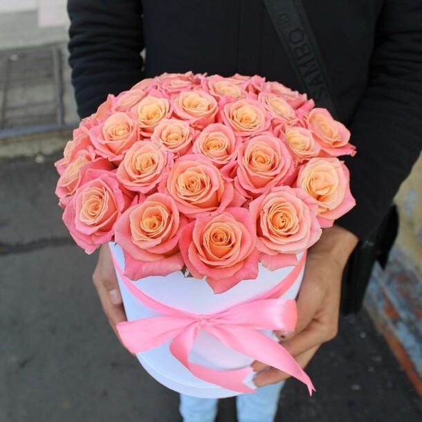 29 мисс пигги в шляпной коробке, артикул F1137097 - 16206 рублей, доставка по городу. Flawery - доставка цветов