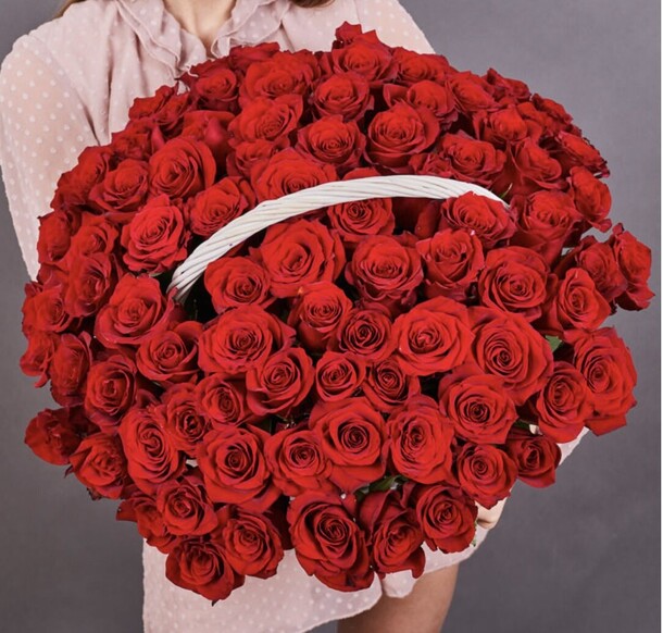 101 роз в корзине, артикул F1146564 - 42870 рублей, доставка по городу. Flawery - доставка цветов