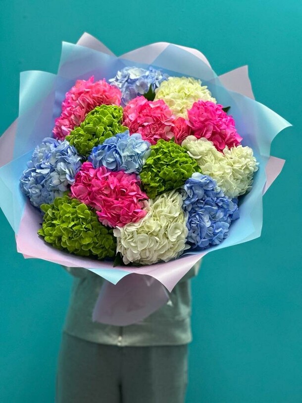 Радужная 🌈, артикул F1223539 - 15005 рублей, доставка по городу. Flawery - доставка цветов