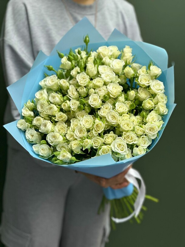 Кустовая роза, артикул F1223976 - 20556 рублей, доставка по городу. Flawery - доставка цветов