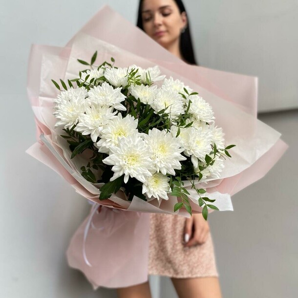 Букет из хризантем, артикул F1183402 - 3245 рублей, доставка по городу. Flawery - доставка цветов