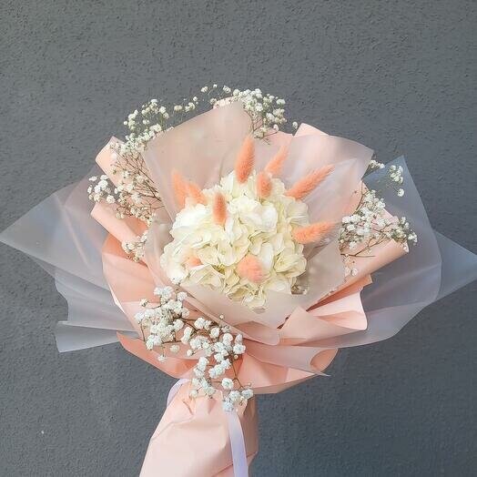 Букет с гортензией, артикул F1196757 - 1771 рублей, доставка по городу. Flawery - доставка цветов