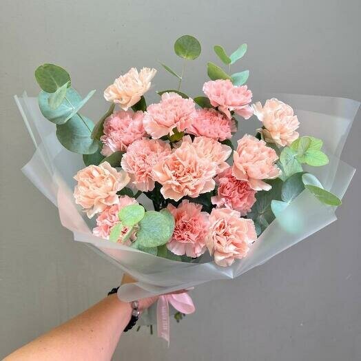 Монобукет из диантусов, артикул F1204844 - 3949 рублей, доставка по городу. Flawery - доставка цветов