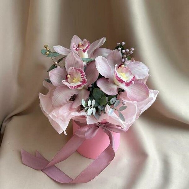 Композиция с орхидеями, артикул F1347661 - 2310 рублей, доставка по городу. Flawery - доставка цветов