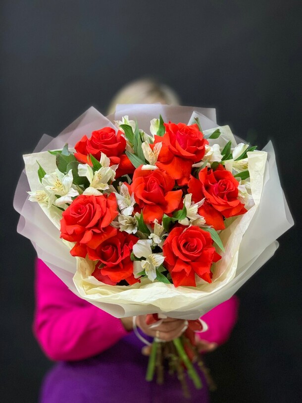 Букет с французской розой, артикул F1345127 - 5340 рублей, доставка по городу. Flawery - доставка цветов