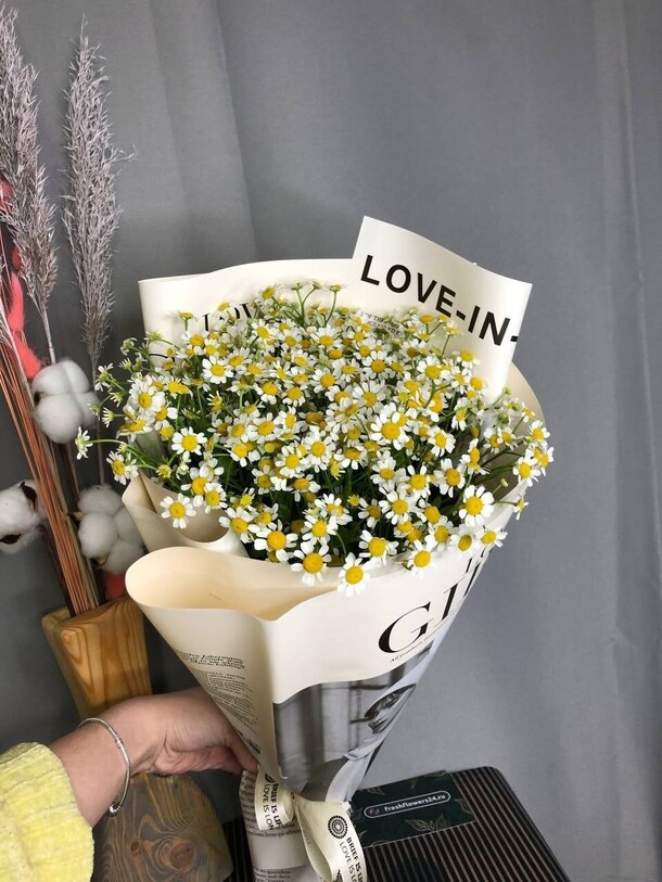 Букет из 15 ромашек, артикул F1186314 - 7290 рублей, доставка по городу. Flawery - доставка цветов