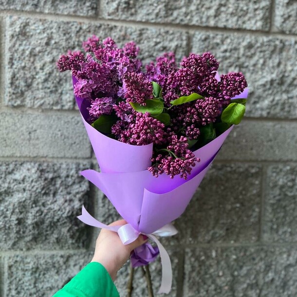 Букет из сирени, артикул F1193948 - 3264 рублей, доставка по городу. Flawery - доставка цветов