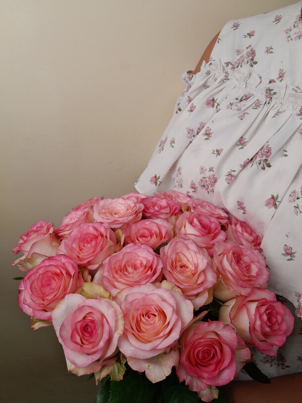 Роза джамиля россия 50 см, артикул F1186371 - 10919 рублей, доставка по городу. Flawery - доставка цветов