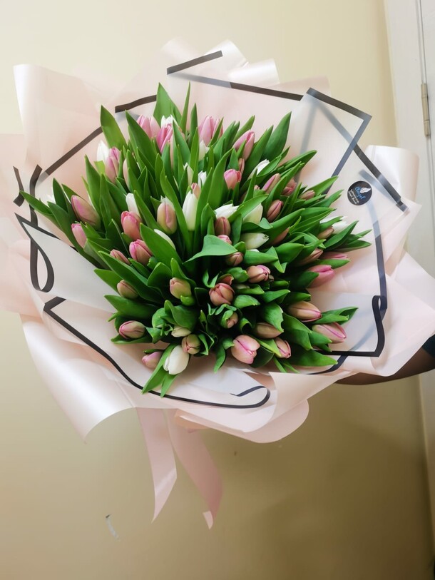 Тюльпаны 🌷 💖, артикул F1202518 - 24158 рублей, доставка по городу. Flawery - доставка цветов