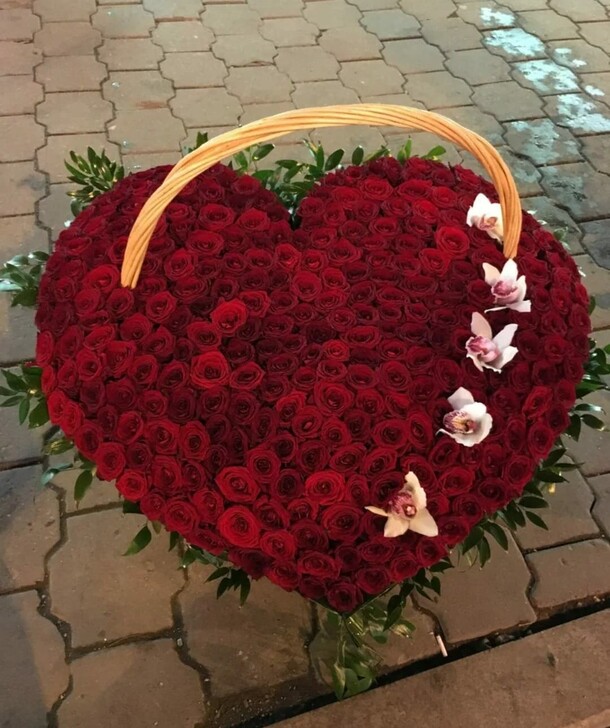 Я тебя люблю, артикул F1207937 - 290189 рублей, доставка по городу. Flawery - доставка цветов