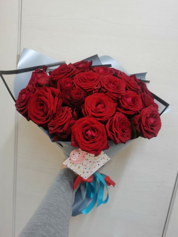 Только роза, артикул F1207944 - 10469 рублей, доставка по городу. Flawery - доставка цветов