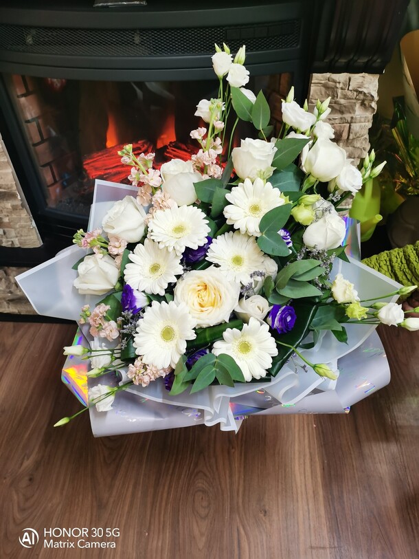 Ароматы из елесейских полей, артикул F1215912 - 24479 рублей, доставка по городу. Flawery - доставка цветов