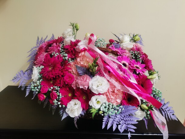 Выходные в париже, артикул F1225730 - 49547 рублей, доставка по городу. Flawery - доставка цветов