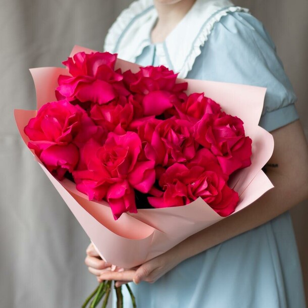 Букет малинка, артикул F1220321 - 4963 рублей, доставка по городу. Flawery - доставка цветов