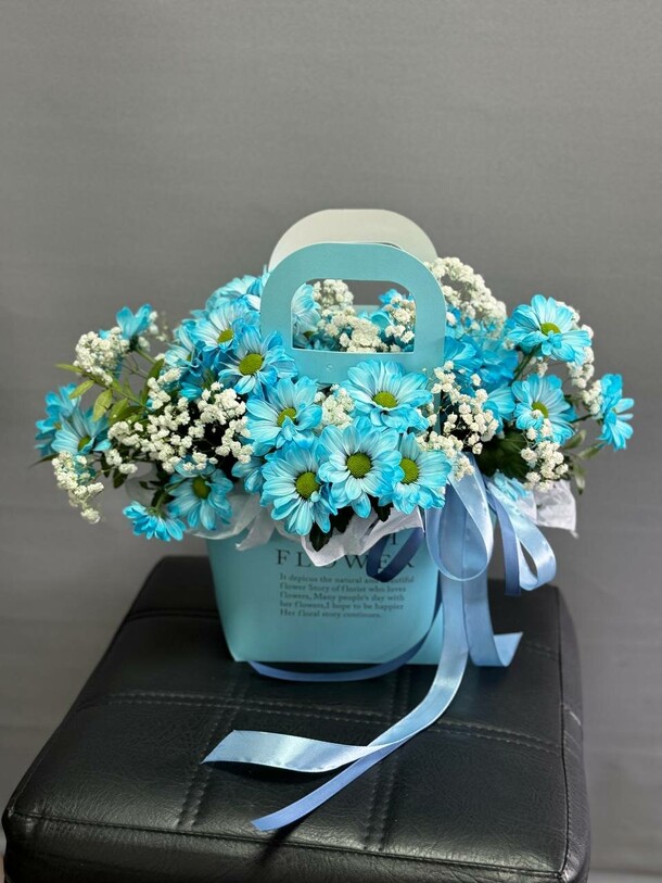 Голубые мечты, артикул F1270010 - 2500 рублей, доставка по городу. Flawery - доставка цветов