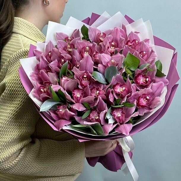 21 розовая орхидея, артикул F1350545 - 9963 рублей, доставка по городу. Flawery - доставка цветов