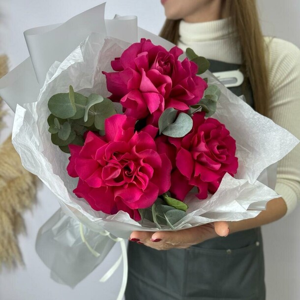 Франузсакая роза фуксия, артикул F1350650 - 2369 рублей, доставка по городу. Flawery - доставка цветов