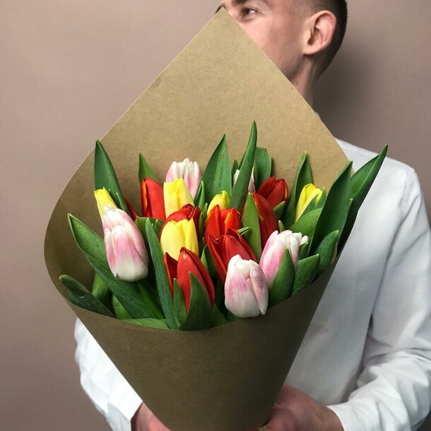 Тюльпан микс 21, артикул F1390965 - 3369 рублей, доставка по городу. Flawery - доставка цветов