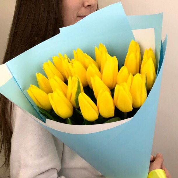 Луч солнца золотого: тюльпан 25, артикул F1390968 - 3963 рублей, доставка по городу. Flawery - доставка цветов