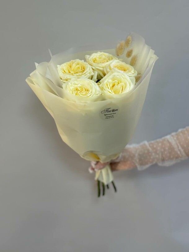 Букет из роз, артикул F1341798 - 2700 рублей, доставка по городу. Flawery - доставка цветов