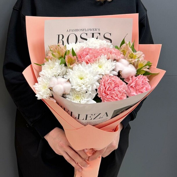 Авторский букет диантус, хлопок, альстромерия, хризантема, артикул F1274735 - 5222 рублей, доставка по городу. Flawery - доставка цветов