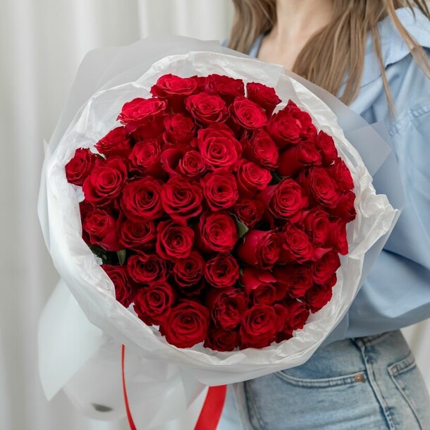 51 красная роза, артикул F1446088 - 11595 рублей, доставка по городу. Flawery - доставка цветов