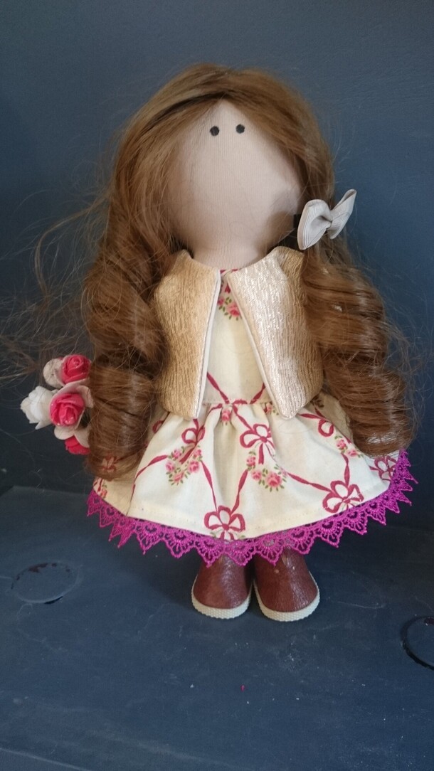 Интерьная кукла ручной работы, артикул F1190126 - 3550 рублей, доставка по городу. Flawery - доставка цветов