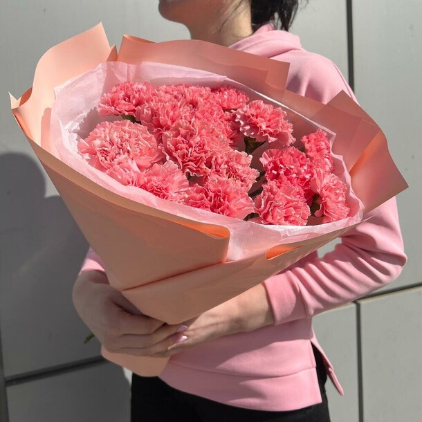 Букет из 15 пушистых диантусов, артикул F1193027 - 4200 рублей, доставка по городу. Flawery - доставка цветов