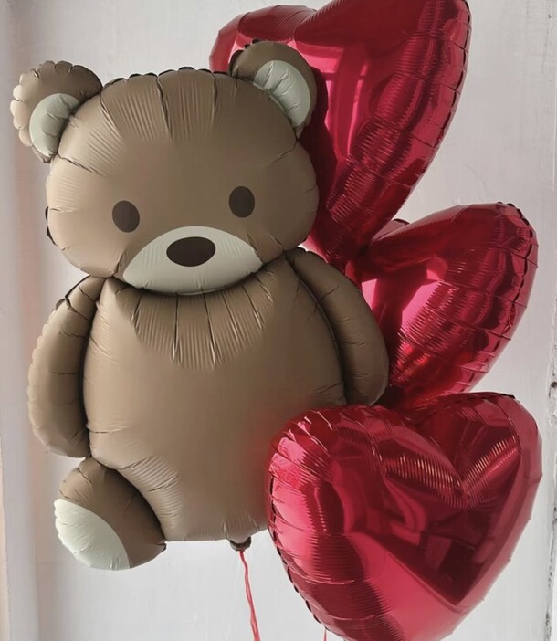 Воздушные шары мишка и 3 сердца, артикул F1404253 - 3400 рублей, доставка по городу. Flawery - доставка цветов