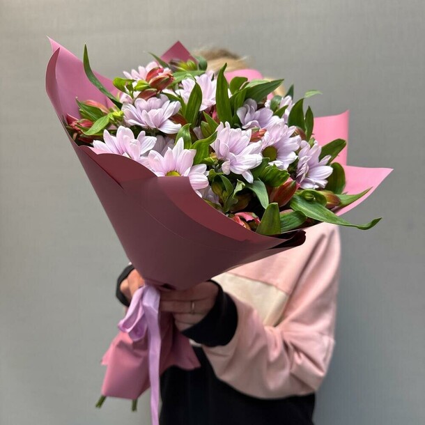 Хризантема кустовая и альстромерия, артикул F1432229 - 3200 рублей, доставка по городу. Flawery - доставка цветов