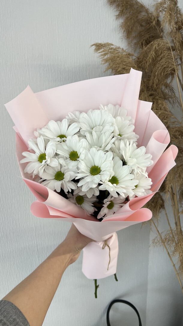 Комплимент из хризантемы, артикул F1190591 - 1890 рублей, доставка по городу. Flawery - доставка цветов