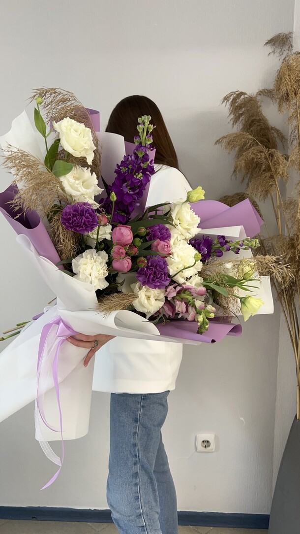 Амстердам, артикул F1192572 - 4785 рублей, доставка по городу. Flawery - доставка цветов