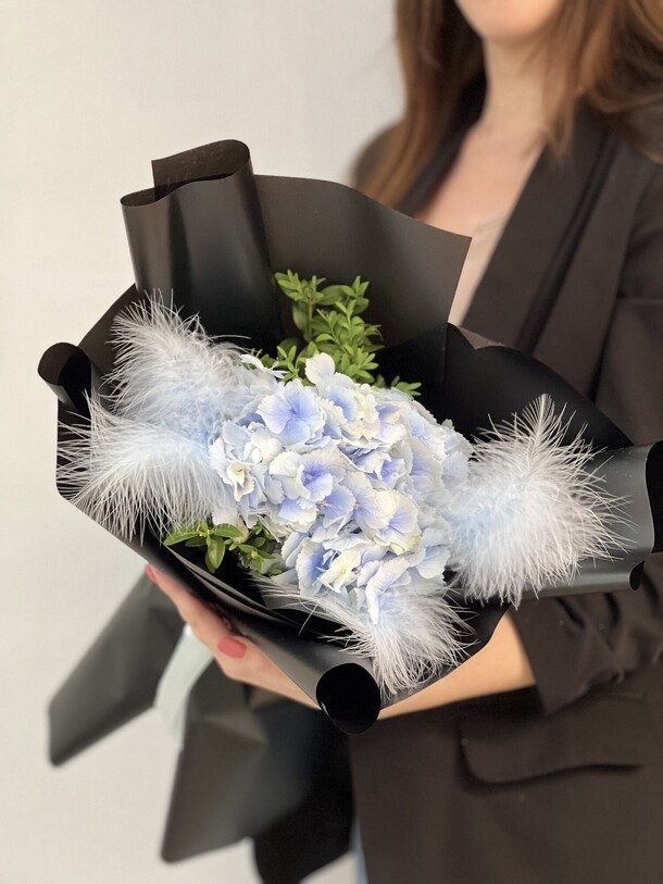 Эффектная гортензия, артикул F1193822 - 2190 рублей, доставка по городу. Flawery - доставка цветов